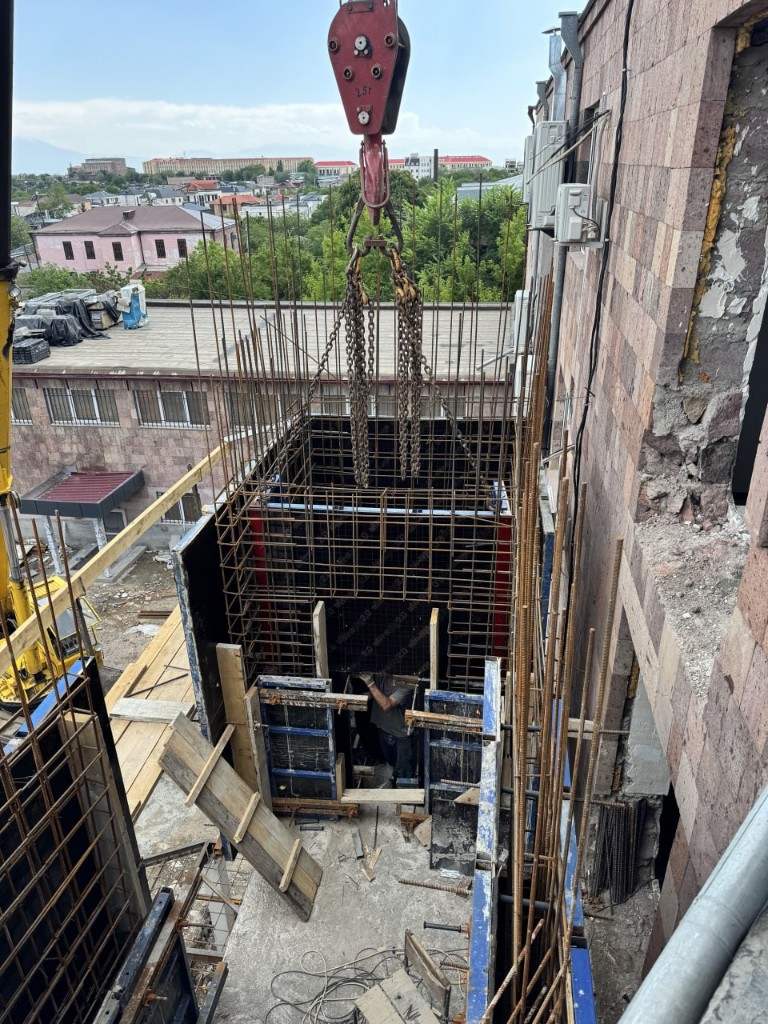Construction process, Z. Kanakertsi 50