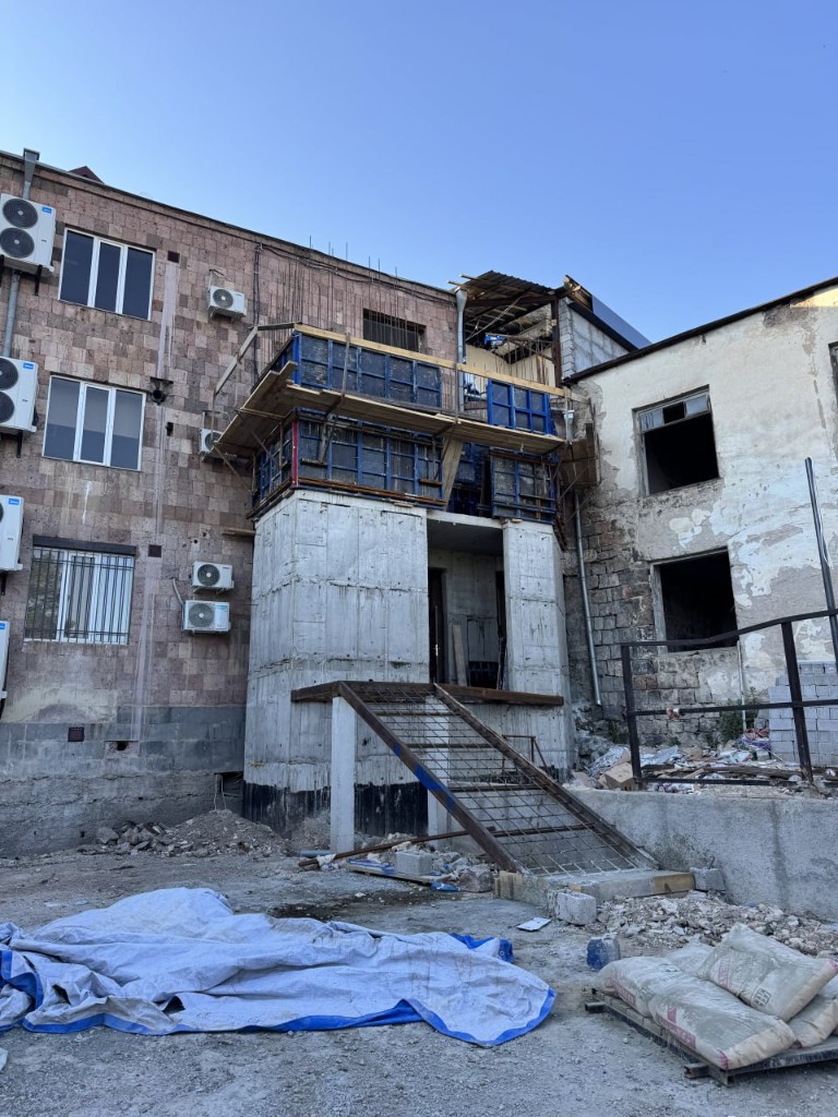 Construction process, Z. Kanakertsi 50